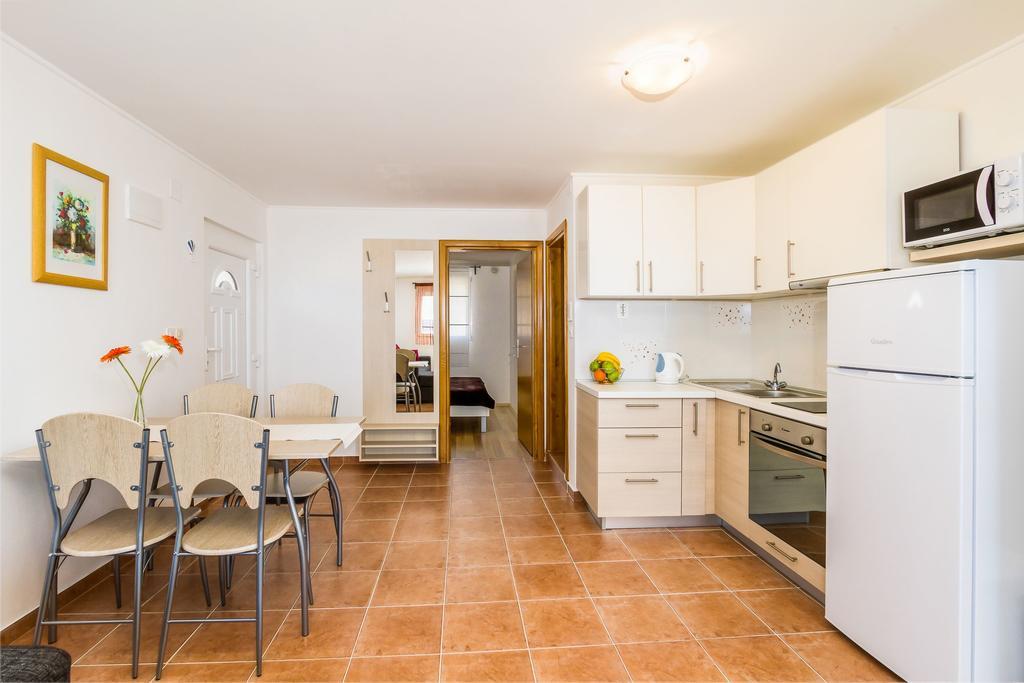 Apartmani Bregovec Maslenica Eksteriør billede